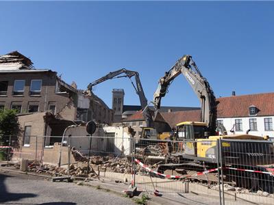 Van Kempen Afbraak huizenrij Brugge