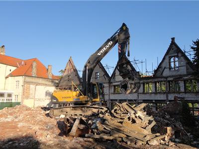 Van Kempen Afbraak huizenrij Brugge